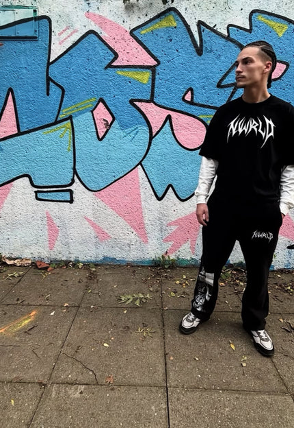 <strong>DARKMODE x METAL MANIA </strong>@nwrld_clothing #fyp #clothingshoot #urbanshoot #streetwear